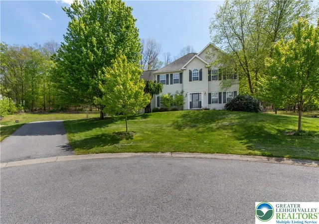 Homes for sale in West Brunswick Twp, PA | 115 Holly Rd, West Brunswick Twp, PA 17961 | MLS# 776984
