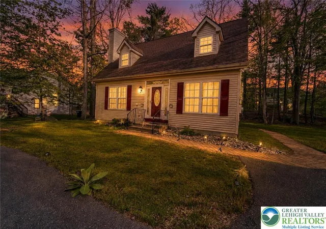 Homes for sale in Stroud Twp, PA | 276 Spicebush Dr, Stroud Twp, PA 18301 | MLS# 775242