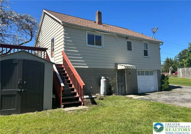 Homes for sale in Moore Twp, PA | 544 Moorestown Dr, Moore Twp, PA 18014 | MLS# 777036