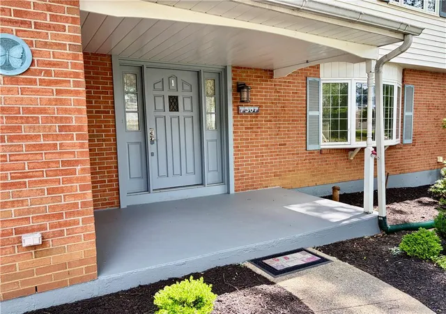 Homes for sale in Lower Macungie Twp, PA | 1307 Butternut Ln, Lower Macungie Twp, PA 18062 | MLS# 774801