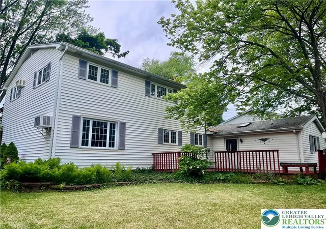 Homes for sale in Lower Macungie Twp, PA | 1307 Butternut Ln, Lower Macungie Twp, PA 18062 | MLS# 774801