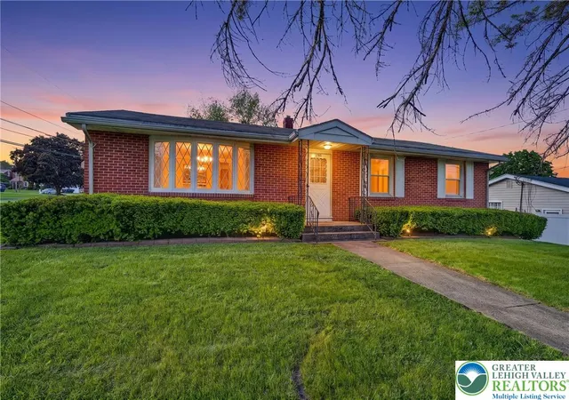 Homes for sale in Palmer Twp, PA | 2765 Northampton St, Palmer Twp, PA 18045 | MLS# 777011