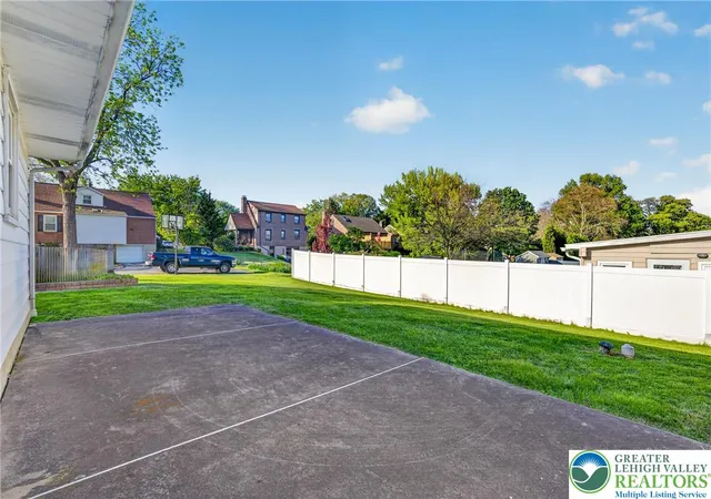 Homes for sale in Palmer Twp, PA | 2765 Northampton St, Palmer Twp, PA 18045 | MLS# 777011