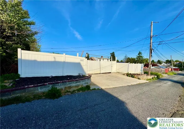 Homes for sale in Allentown City, PA | 1238 N 15th St, Allentown City, PA 18102 | MLS# 776209