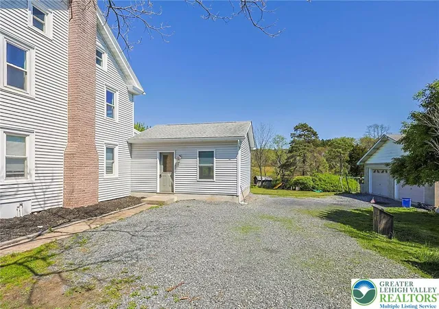 Homes for sale in East Penn Twp, PA | 1131 E Lizard Creek Rd, East Penn Twp, PA 18235 | MLS# 776980