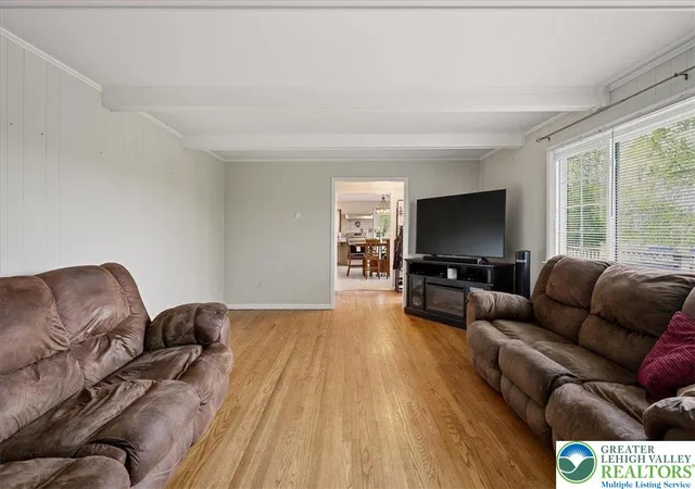 Homes for sale in Stroud Twp, PA | 1115 Crestview Dr, Stroud Twp, PA 18360 | MLS# 777095