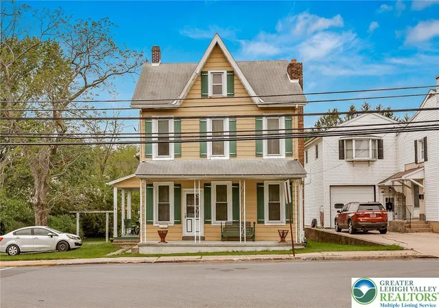 Homes for sale in Bath Boro, PA | 174 Chestnut St, Bath Boro, PA 18014 | MLS# 777078