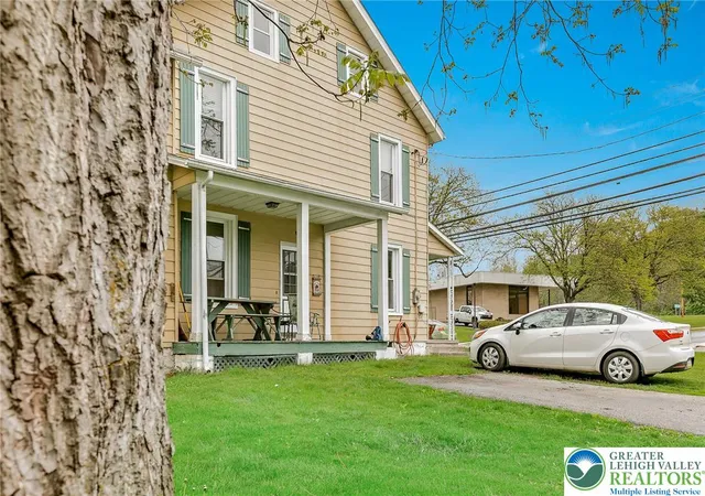 Homes for sale in Bath Boro, PA | 174 Chestnut St, Bath Boro, PA 18014 | MLS# 777078