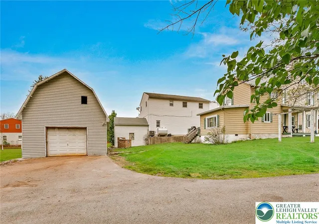 Homes for sale in Bath Boro, PA | 174 Chestnut St, Bath Boro, PA 18014 | MLS# 777078