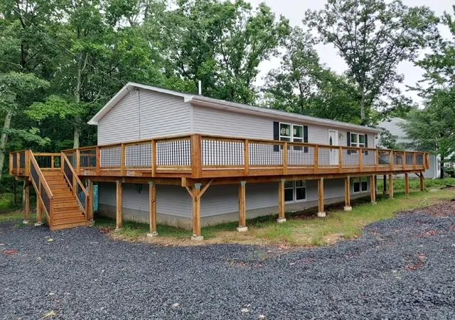 Photo 1 of Single family home for sale at 224 Kensington Dr, Bushkill, PA 18324 | MLS# 777069 | Listing updated on 2026-08-28