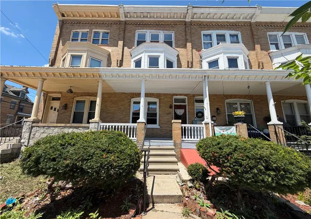 Homes for sale in Allentown City, PA | 1451 W Linden St, Allentown City, PA 18102 | MLS# 777143