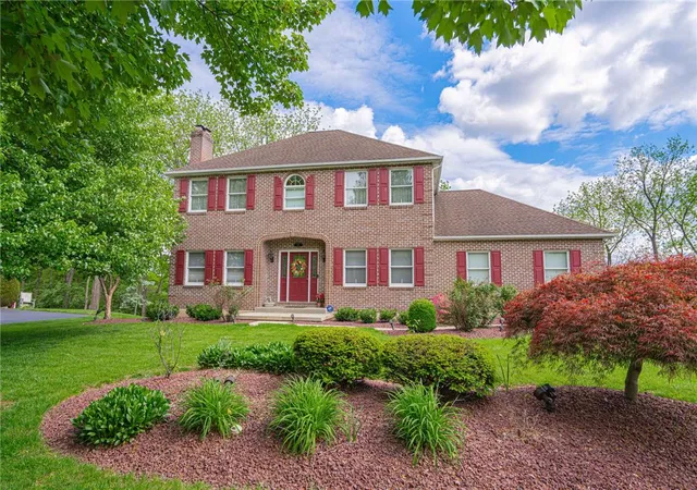 Homes for sale in Palmer Twp, PA | 42 Clairmont Ave, Palmer Twp, PA 18045 | MLS# 777148