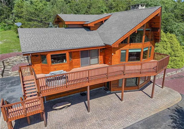 1st image of 8 Highlands Ln, Hardwick, NJ 07825 | MLS# 777167