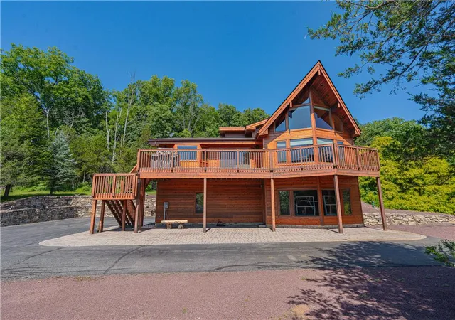2nd image of 8 Highlands Ln, Hardwick, NJ 07825 | MLS# 777167