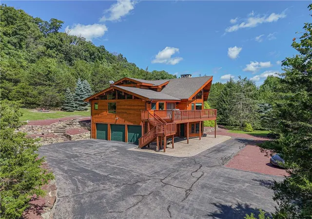 5th image of 8 Highlands Ln, Hardwick, NJ 07825 | MLS# 777167