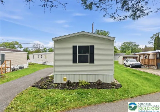 Homes for sale in Moore Twp, PA | 3422 Franklin Sq St, Moore Twp, PA 18067 | MLS# 774689