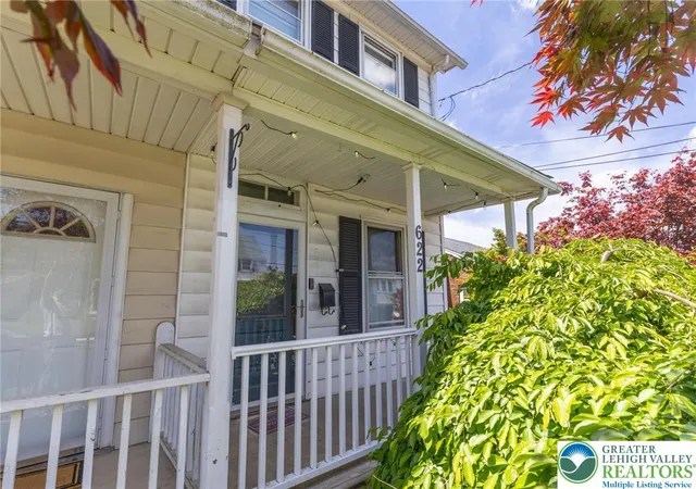 Homes for sale in Fountain Hill Boro, PA | 622 Lechauwecki Ave, Fountain Hill Boro, PA 18015 | MLS# 776528