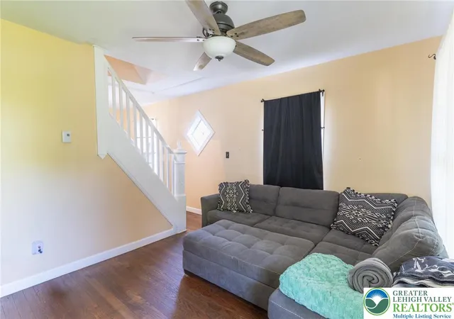 Homes for sale in Fountain Hill Boro, PA | 622 Lechauwecki Ave, Fountain Hill Boro, PA 18015 | MLS# 776528