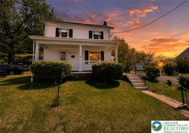 Homes for sale in Lehighton Boro, PA | 391 Fairview St, Lehighton Boro, PA 18235 | MLS# 776470