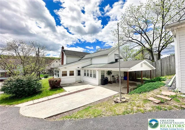 Homes for sale in Lehighton Boro, PA | 391 Fairview St, Lehighton Boro, PA 18235 | MLS# 776470