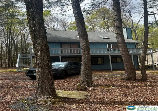 Homes for sale in Lake Ariel, PA | 382 Nw Underwood Ln, Lake Ariel, PA 18436 | MLS# 777209