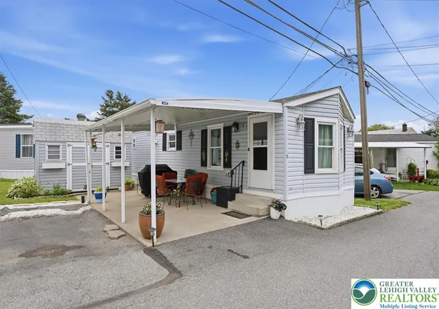2nd image of 3350 Airport Rd #5, Allentown, PA 18109 | MLS# 777213