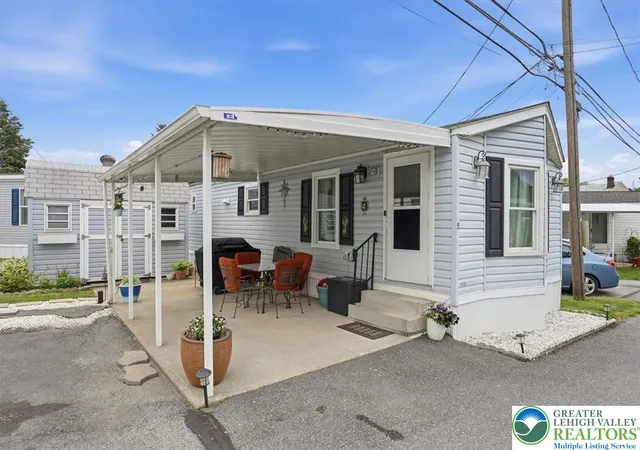 Homes for sale in Hanover Twp, PA | 3350 Airport Rd #5, Hanover Twp, PA 18109 | MLS# 777213