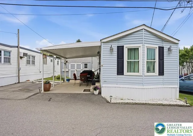 Homes for sale in Hanover Twp, PA | 3350 Airport Rd #5, Hanover Twp, PA 18109 | MLS# 777213