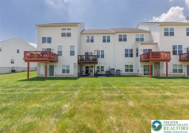 Homes for sale in Upper Macungie Twp, PA | 991 King Wy, Upper Macungie Twp, PA 18031 | MLS# 777226