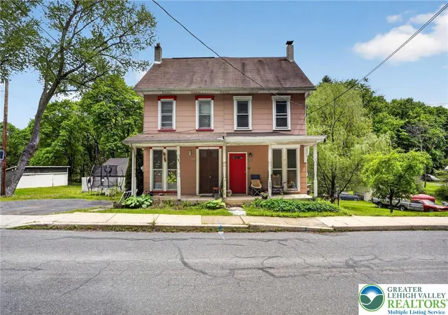 Homes for sale in Franklin Twp, PA | 357 Main Rd, Franklin Twp, PA 18235 | MLS# 776576