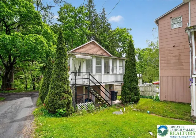 Homes for sale in Franklin Twp, PA | 357 Main Rd, Franklin Twp, PA 18235 | MLS# 776576