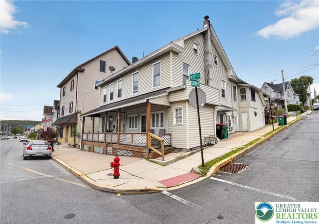 Homes for sale in Lehighton Boro, PA | 496 N 1st St, Lehighton Boro, PA 18235 | MLS# 776572