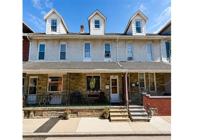 Homes for sale in Allentown City, PA | 129 Penn St, Allentown City, PA 18102 | MLS# 777350