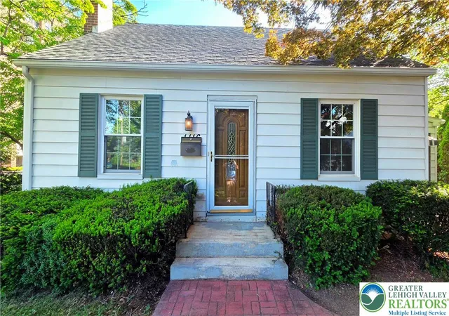 Photo 2 of Single family home for sale at 1116 Seneca St, Fountain Hill Boro, PA 18015 | MLS# 777388 | Listing updated on 2026-08-27