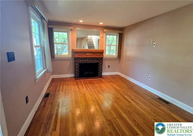 Photo 4 of Single family home for sale at 1116 Seneca St, Fountain Hill Boro, PA 18015 | MLS# 777388 | Listing updated on 2026-08-27