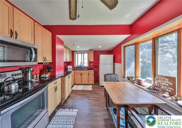 Homes for sale in Lehighton Boro, PA | 417 3Rd St, Lehighton Boro, PA 18235 | MLS# 777224