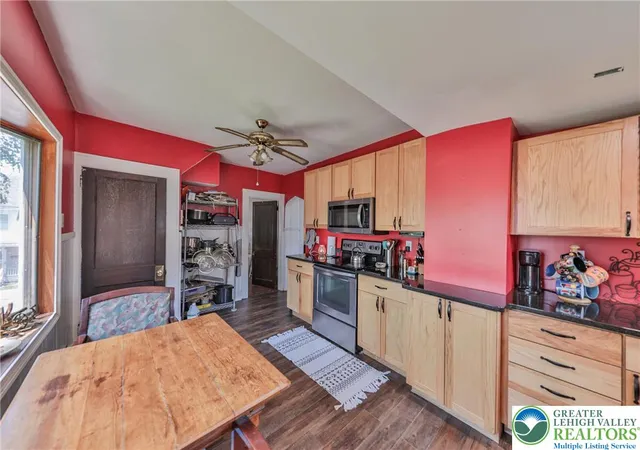 Homes for sale in Lehighton Boro, PA | 417 3Rd St, Lehighton Boro, PA 18235 | MLS# 777224