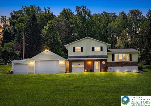 Homes for sale in Lower Saucon Twp, PA | 2346 Polk Valley Rd, Lower Saucon Twp, PA 18055 | MLS# 777184