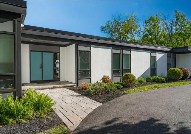 Homes for sale in Springfield Twp, PA | 1506 Pleasant View Rd, Springfield Twp, PA 18036 | MLS# 777346