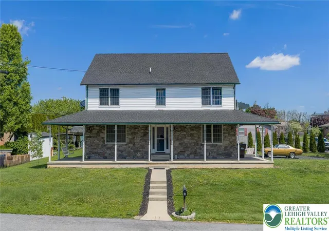 Homes for sale in Upper Nazareth Twp, PA | 44 W 4th St, Upper Nazareth Twp, PA 18064 | MLS# 776860