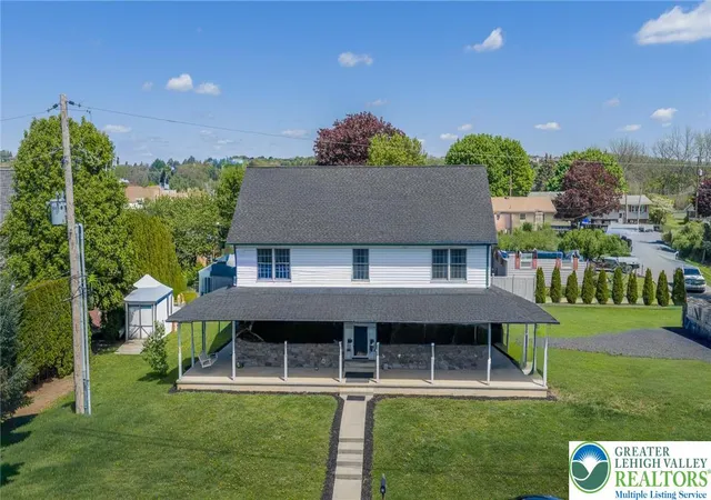 Homes for sale in Upper Nazareth Twp, PA | 44 W 4th St, Upper Nazareth Twp, PA 18064 | MLS# 776860