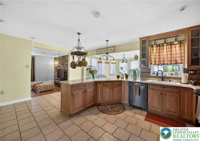 Photo 5 of Single family home for sale at 44 W 4th Street, Nazareth, PA 18064 | MLS# 776860 | Listing updated on 2026-07-07