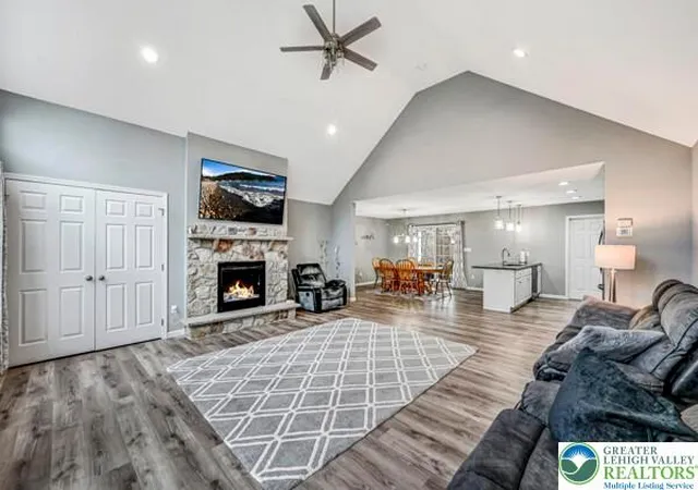 4th image of 209 Brittany Dr, Albrightsville, PA 18210 | MLS# 777503