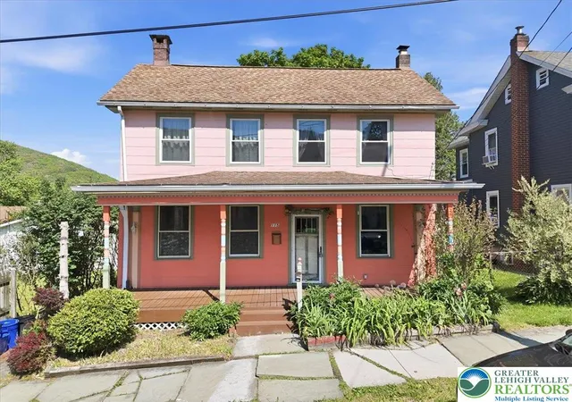 Homes for sale in Jim Thorpe Boro, PA | 115 South St, Jim Thorpe Boro, PA 18229 | MLS# 777347