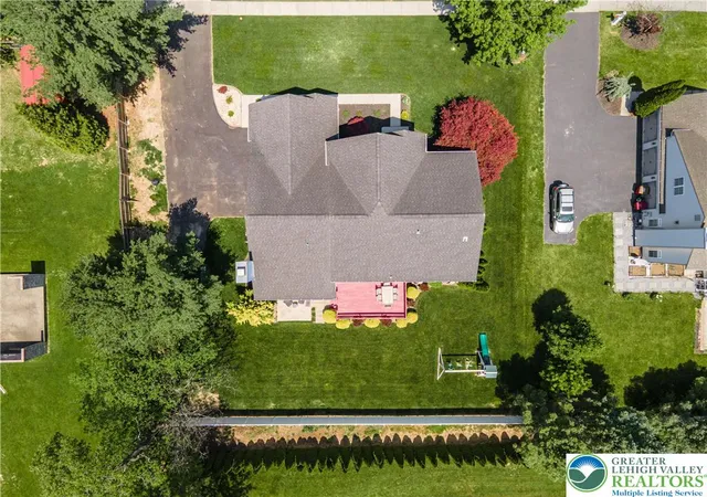 Homes for sale in Easton, PA | 1410 Lorton Dr, Easton, PA 18040 | MLS# 777289