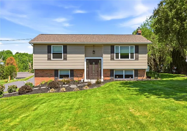 1st image of 706 Shawnee Dr, South Manheim Twp, PA 17922 | MLS# 777501