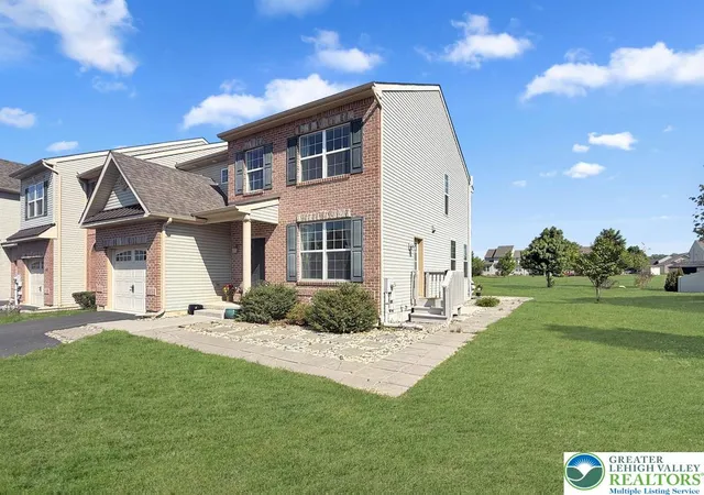 Homes for sale in Lower Nazareth Twp, PA | 4472 Elmwood Dr, Lower Nazareth Twp, PA 18064 | MLS# 777110
