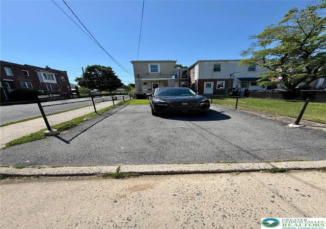 16th image of 2027 W Liberty St, Allentown, PA 18104 | MLS# 777446