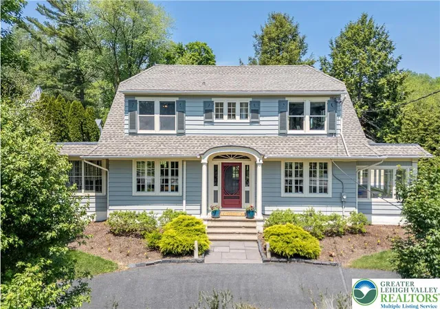 Photo 1 of Sale Pending at 2770 S Delaware Dr, Easton, PA 18042 | MLS# 777133 | Listing updated on 2026-05-28
