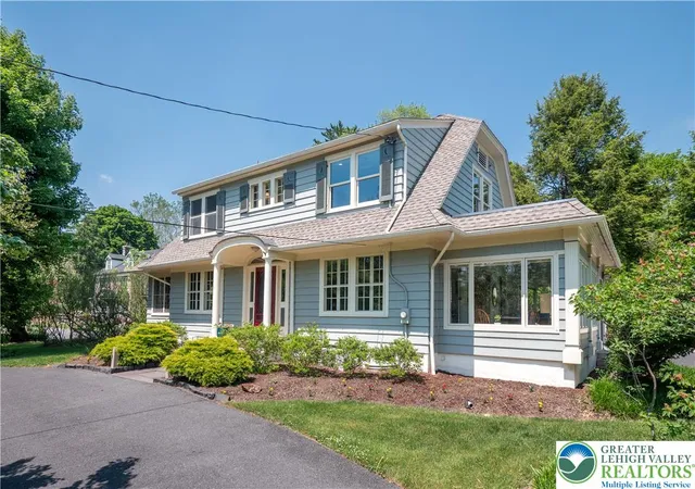 Photo 2 of Sale Pending at 2770 S Delaware Dr, Easton, PA 18042 | MLS# 777133 | Listing updated on 2026-05-28